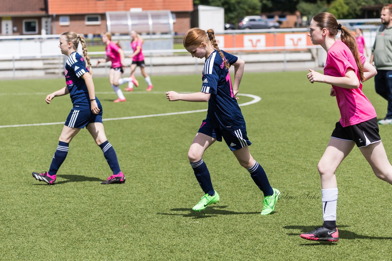 Bild 247 - wCJ Osterroenfelder TSV - VfL Pinneberg : Ergebnis: 0:15